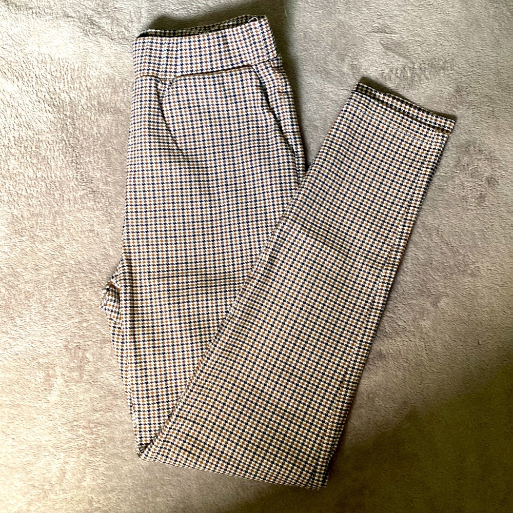 Stretchy skinny work pants.